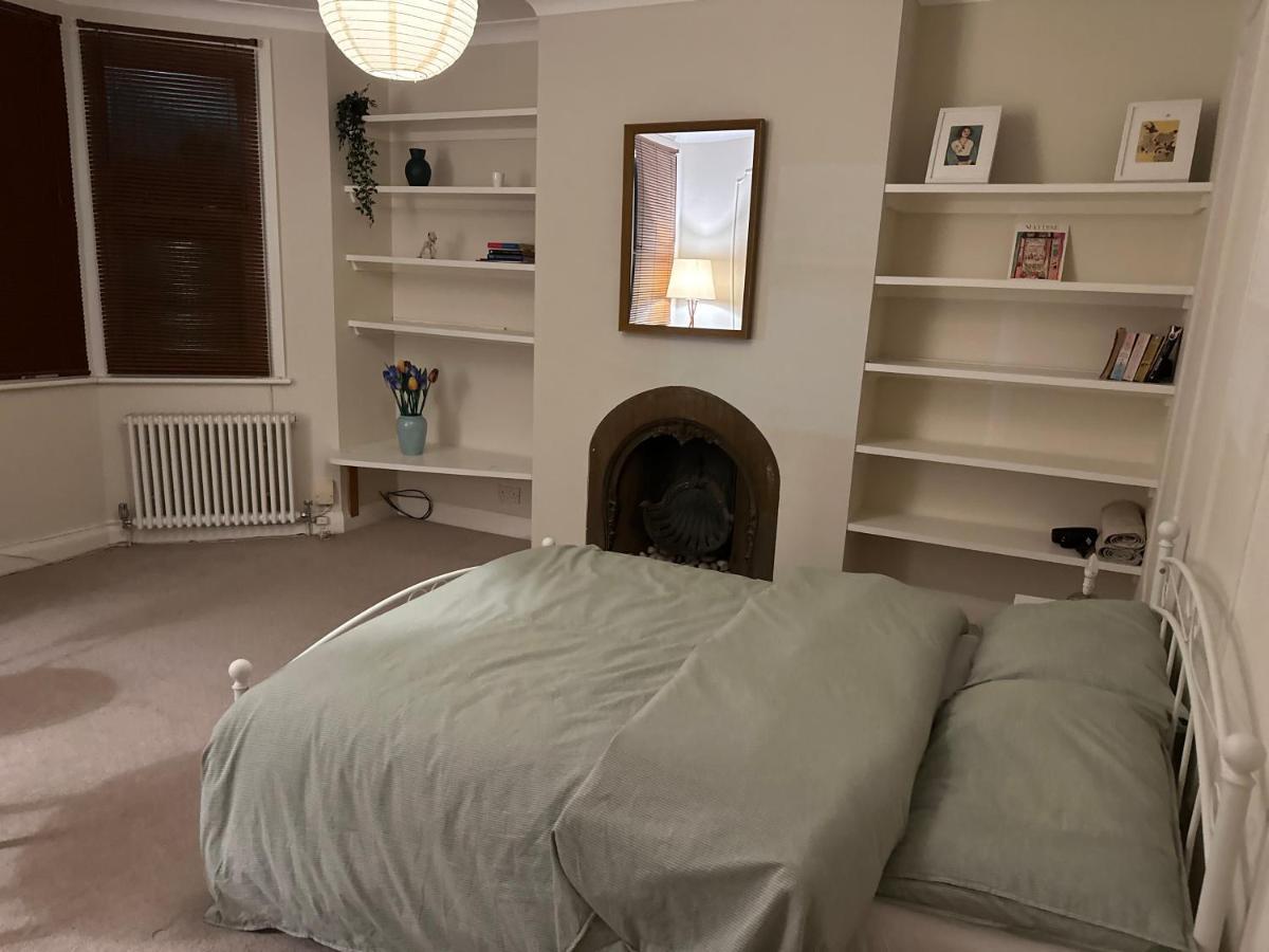 Spacious Room Near Underground 伦敦 外观 照片